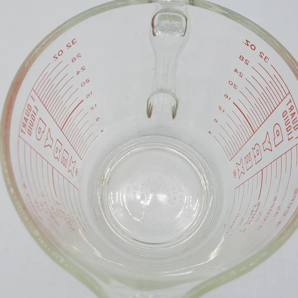 Vintage Pyrex Glass Measuring Cup 4 Cup 1 Quart 32 Ozs. Red Lettering #532